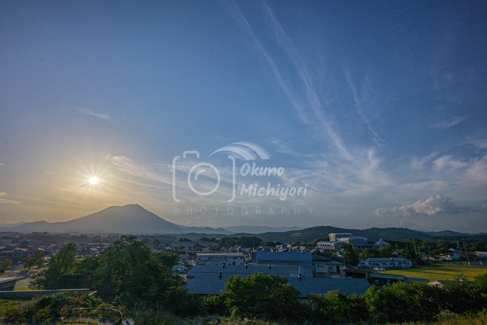 12-28mm f/3.5-5.6PZ VRで撮影した岩手山と夕日
